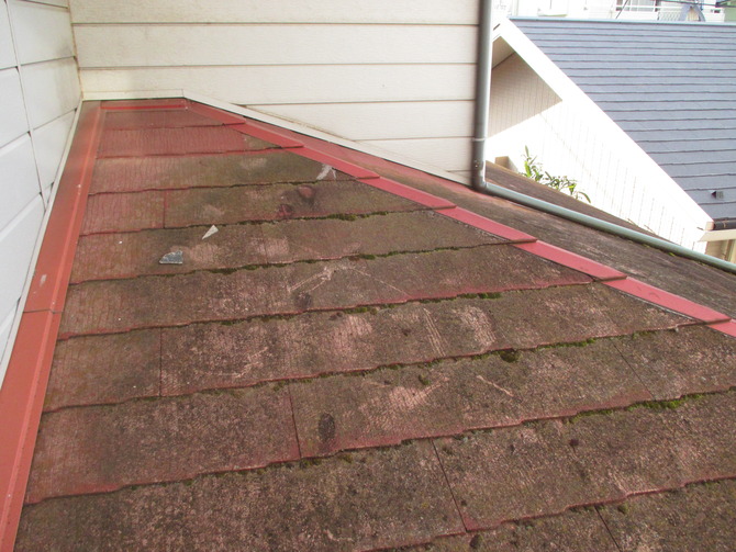 施工前：下屋根　カラーベスト