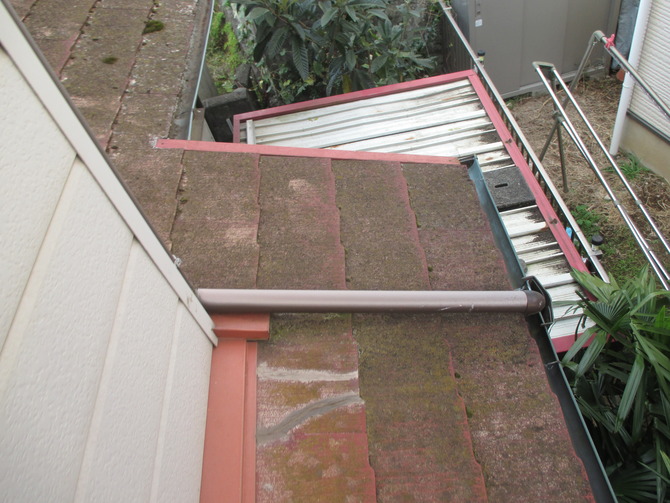施工前：下屋根　カラーベスト