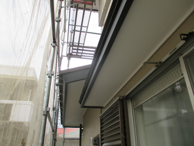 霧除け 破風板 板金巻き加工 霧除け 破風板 板金巻き加工