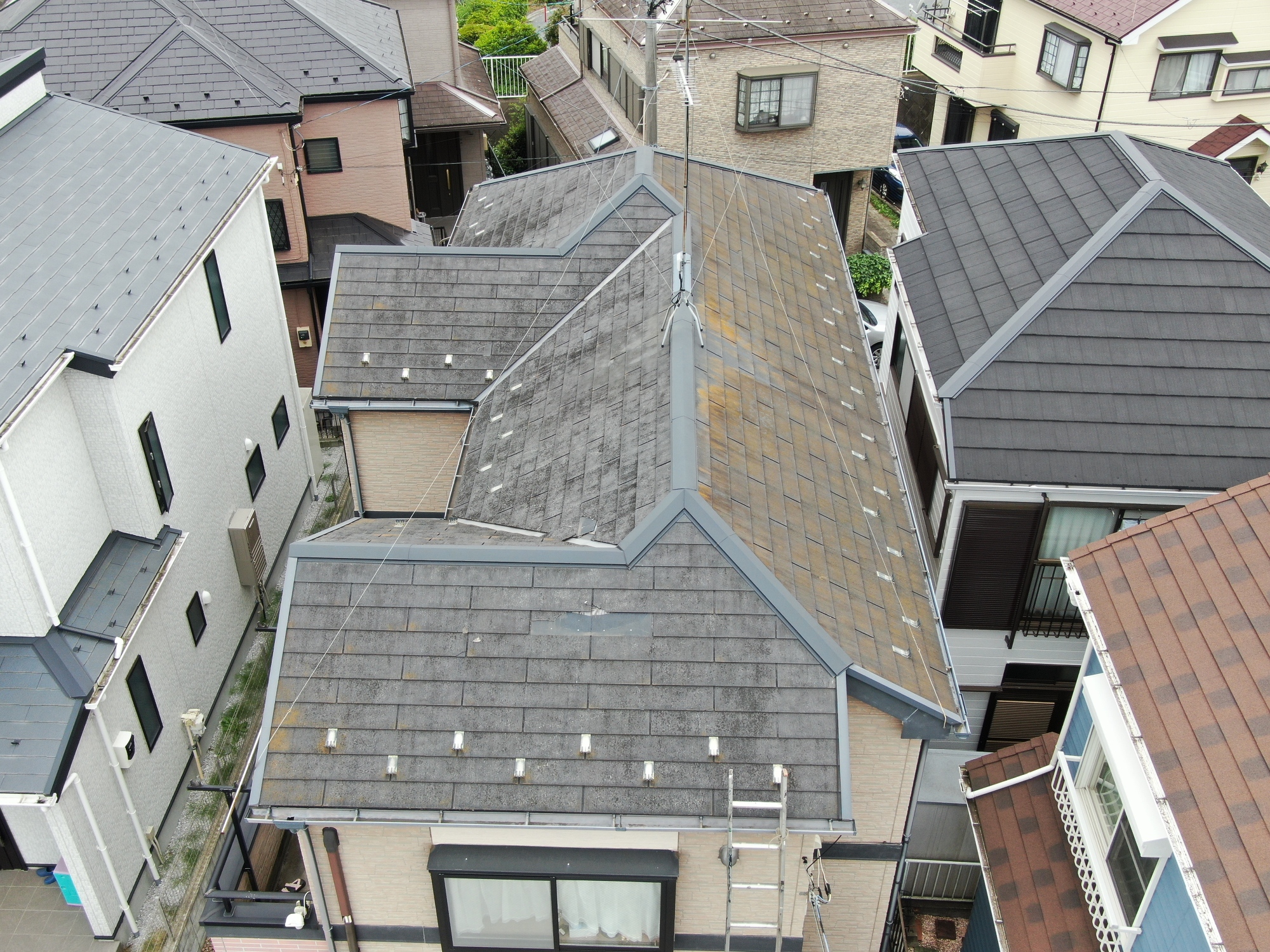 施工前 築16年 屋根材クボタ(現:ケイミュー)ノンアスベスト 施工前 築16年 屋根材クボタ(現:ケイミュー)ノンアスベスト